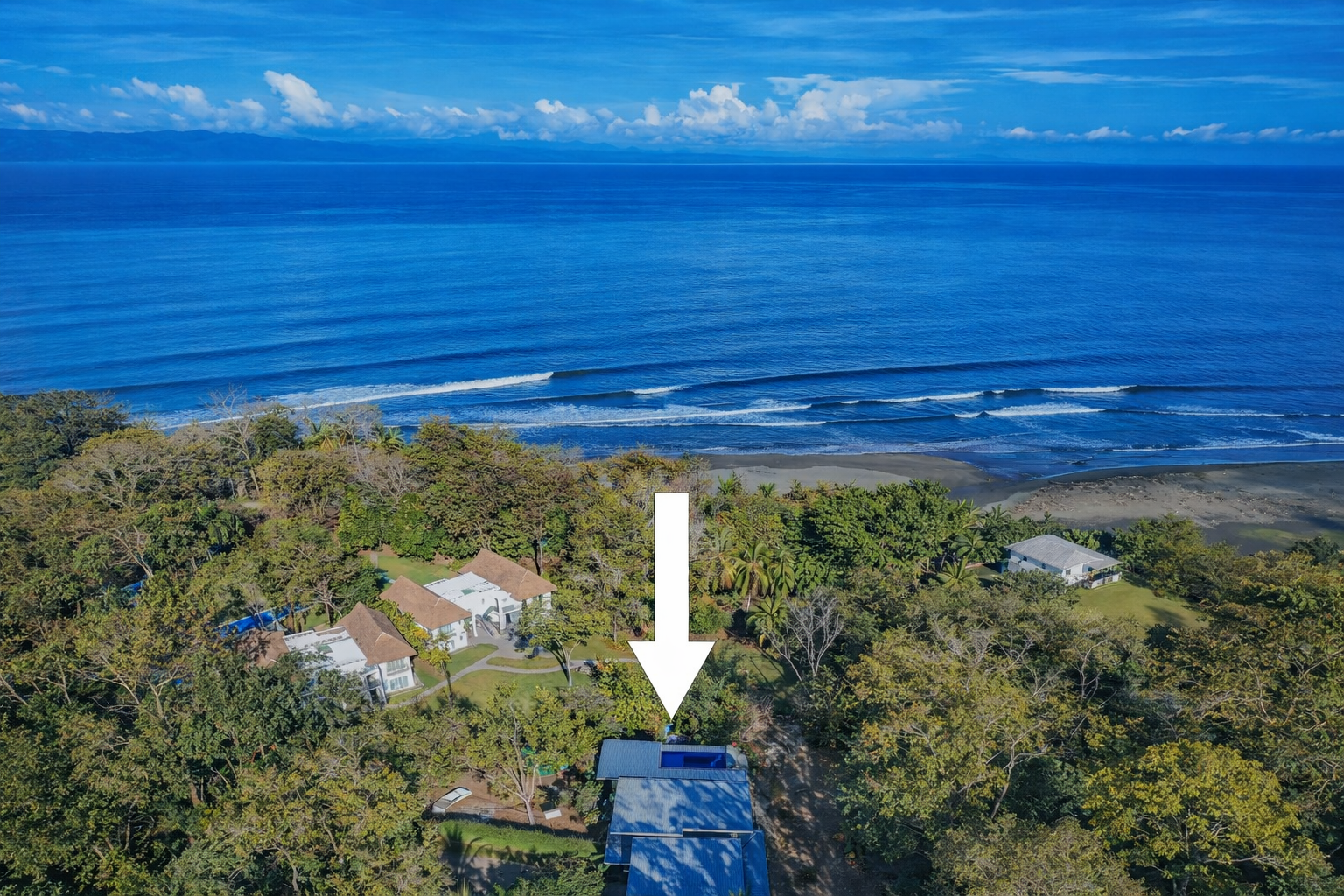Natural Mystic Pavones retreat photo: retreat lodging and ocean view